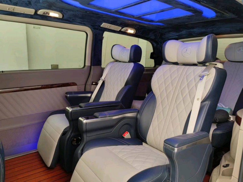 北京16年奔驰唯雅诺5