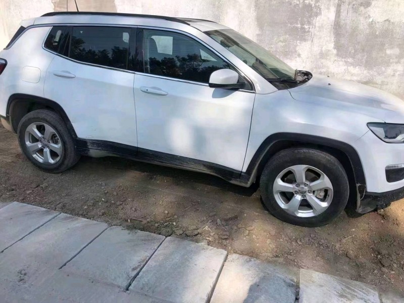 濰坊20年Jeep指南者4