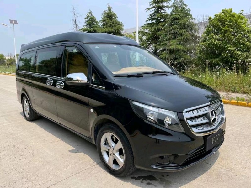 盐城19年奔驰威霆2