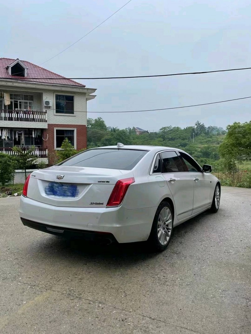 湘潭16年凱迪拉克CT62