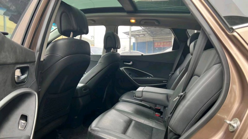 邵阳16年现代新胜达6