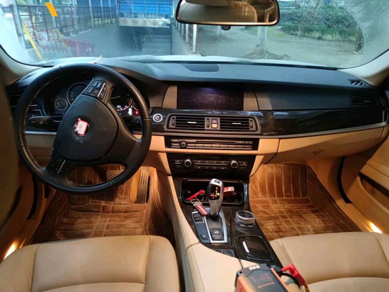 北京12年宝马5系7