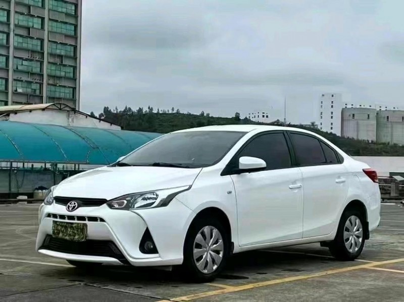 銅仁21年豐田YARiS L 致享2