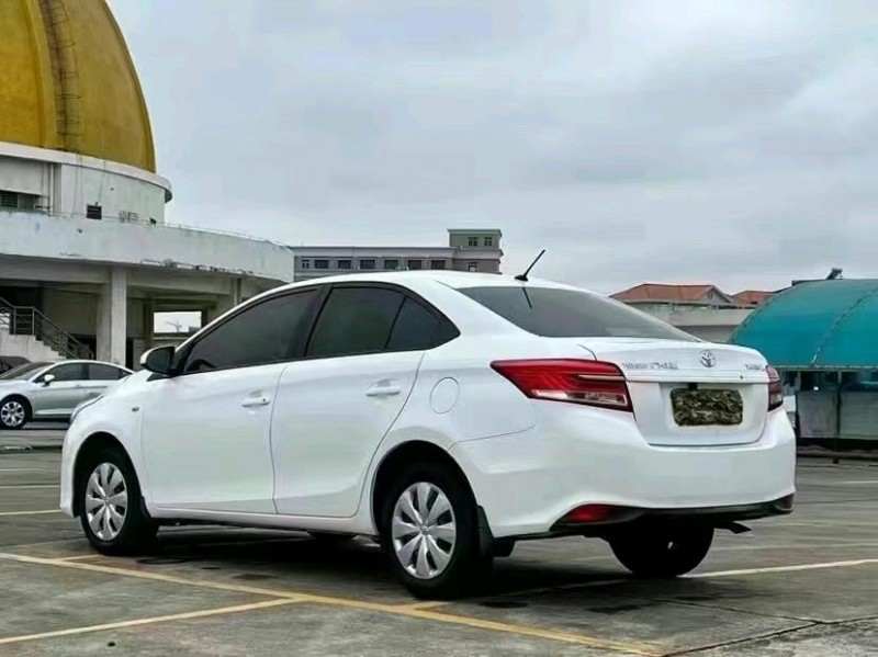 銅仁21年豐田YARiS L 致享3