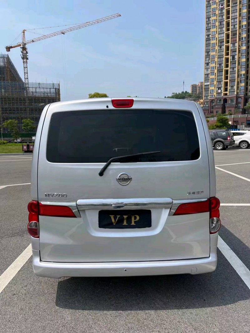 宜昌13年日產NV2009