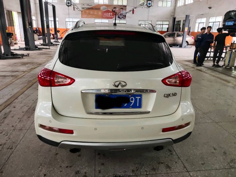 贛州15年英菲尼迪QX509