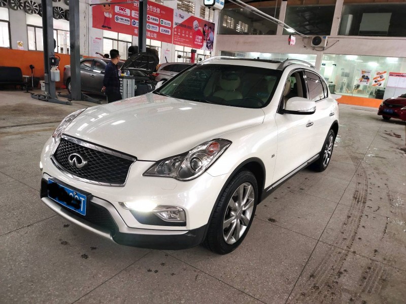 贛州15年英菲尼迪QX507