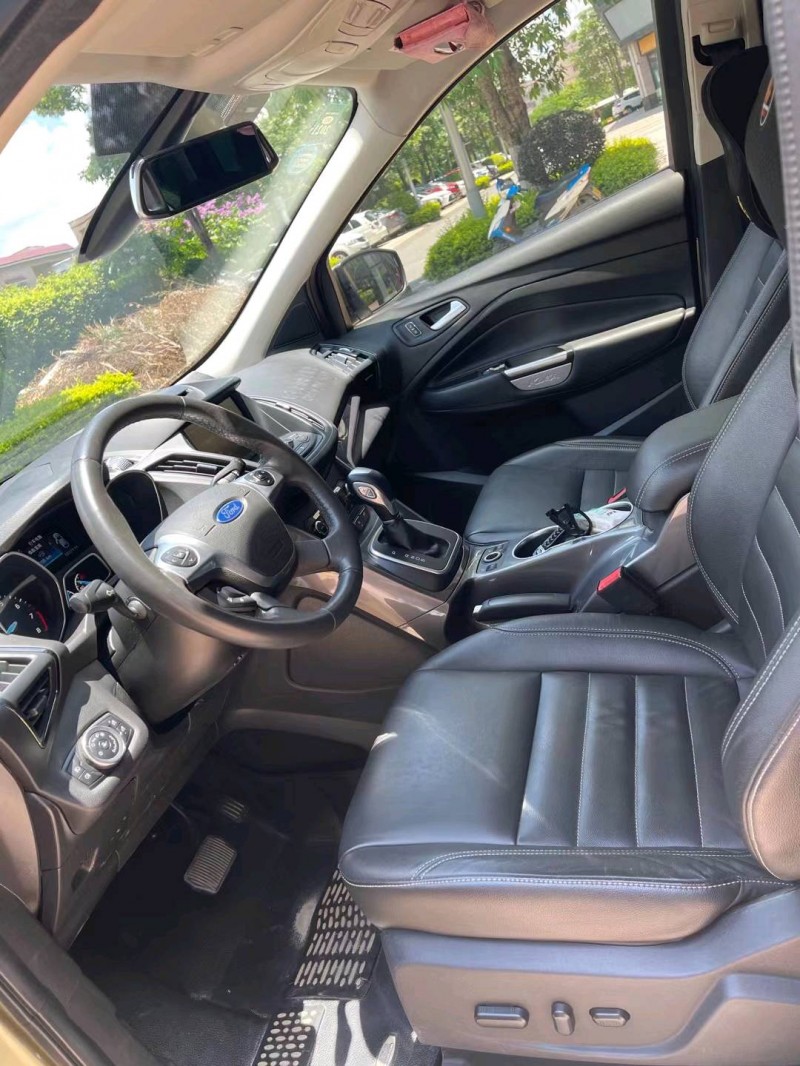 佛山15年福特翼虎7