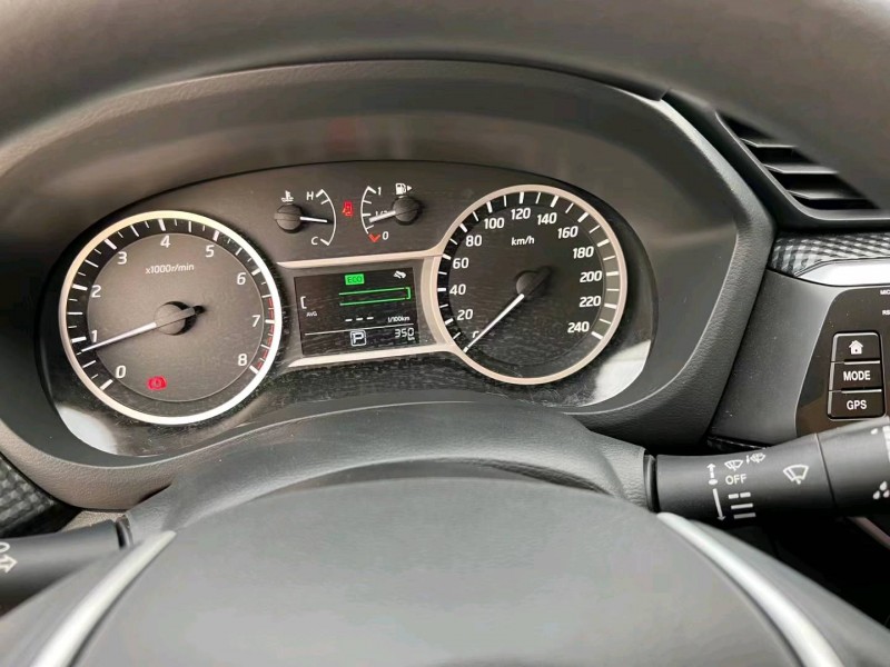 曲靖21年日產藍鳥8