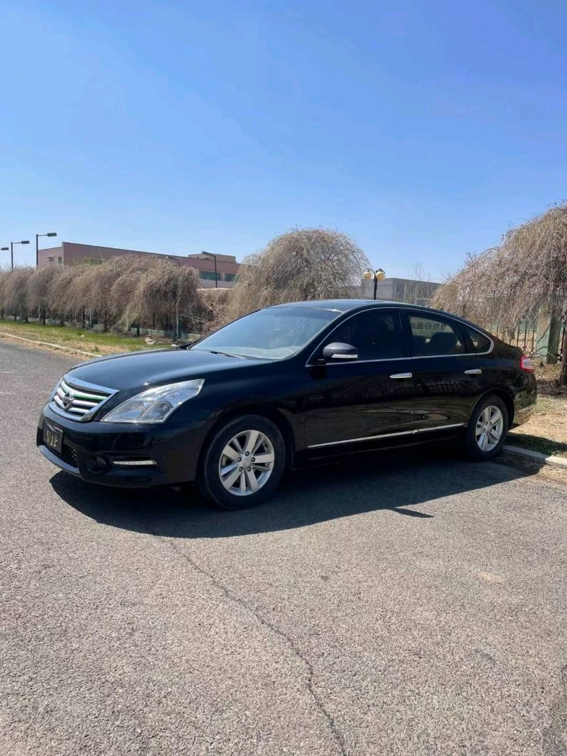 沈陽12年日產天籟3