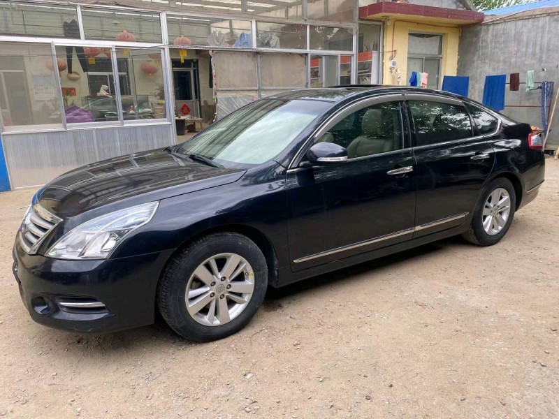 青島12年日產天籟7