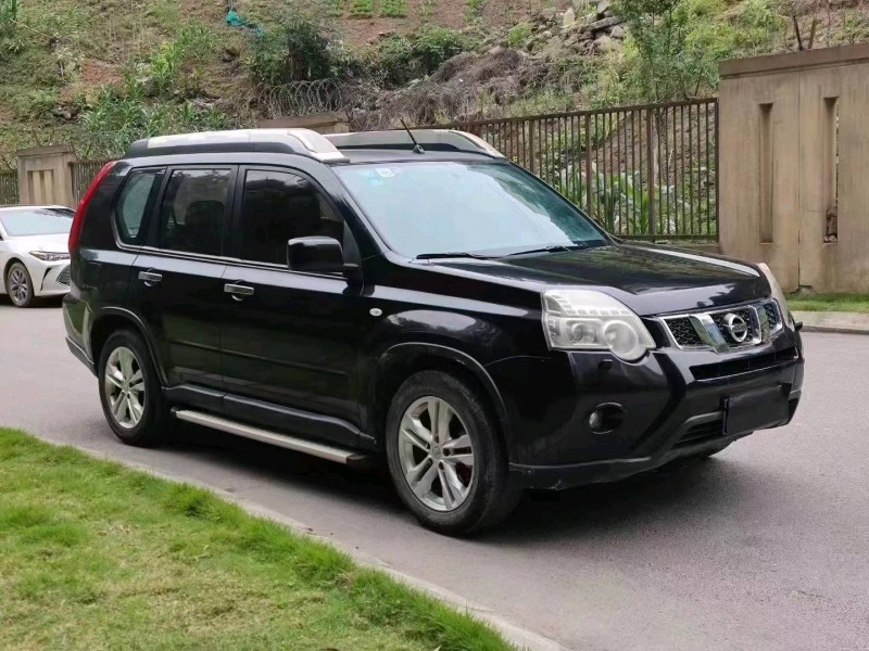 重慶12年日產奇駿3