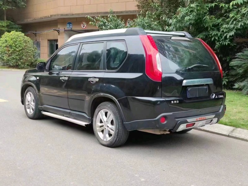 重慶12年日產奇駿7
