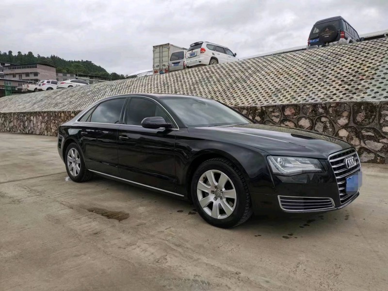 銅仁14年奧迪A8L9