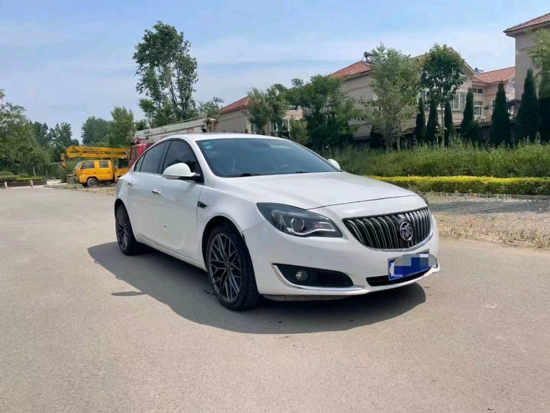 青岛15年别克君威2