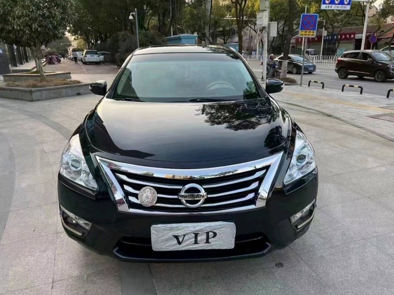 鄂州15年日產天籟1