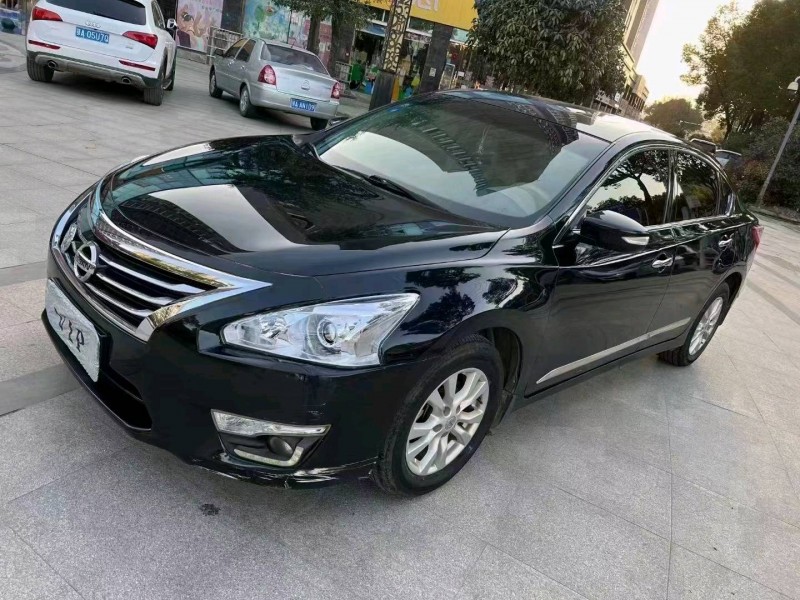 鄂州15年日產天籟2