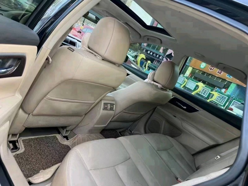 鄂州15年日產天籟4