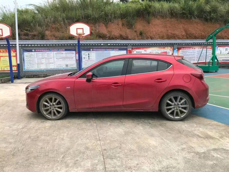 南寧17年馬自達昂克賽拉4