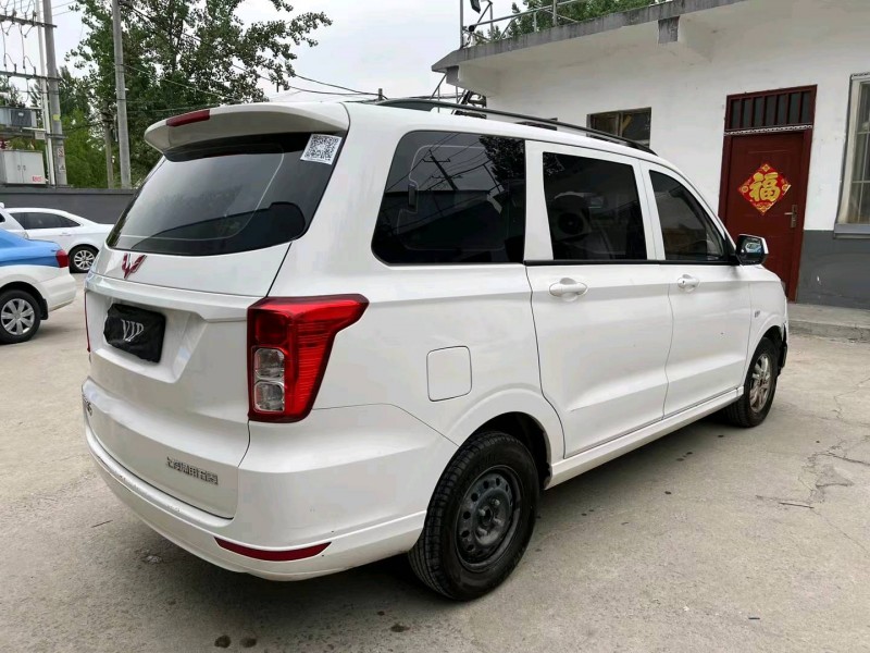 濟寧19年五菱汽車宏光7