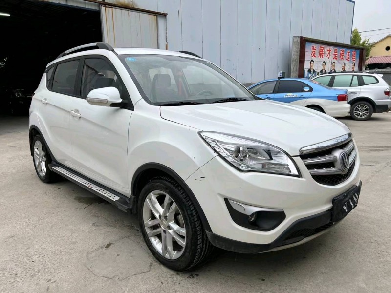 濟寧16年長安汽車CS352