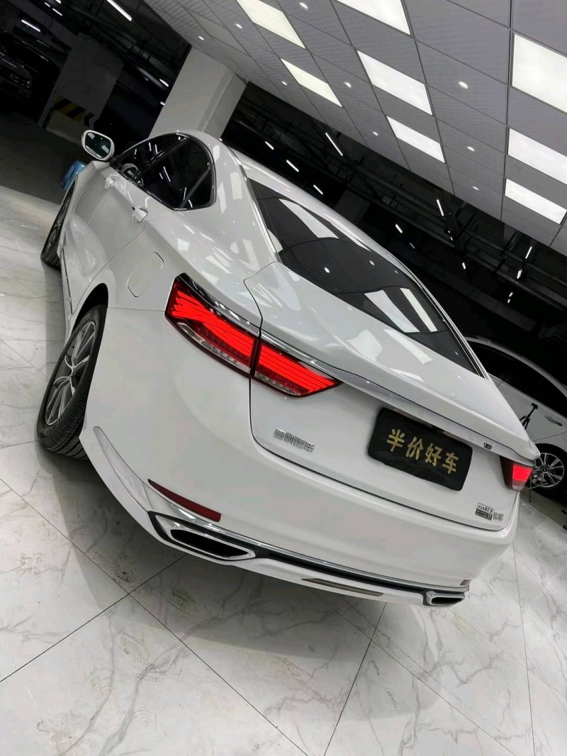 成都21年吉利博瑞4