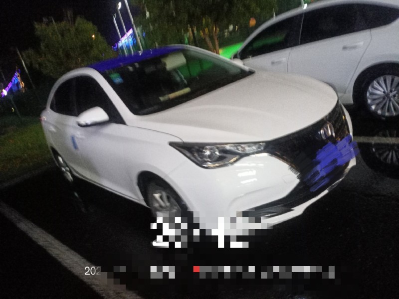 合肥20年長安汽車悅翔1