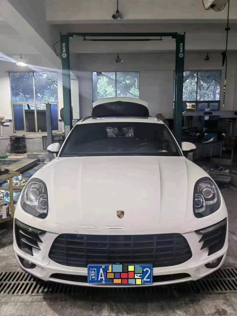 廣州15年保時捷Macan1