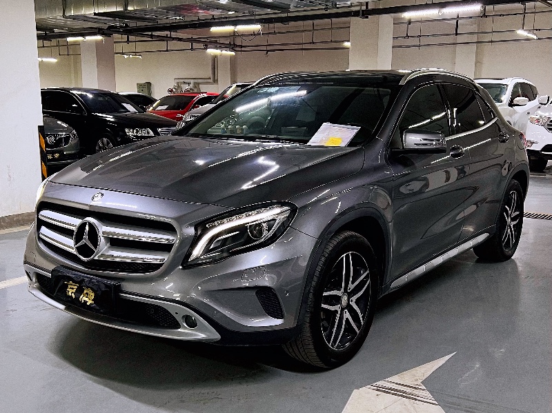 北京16年奔驰GLA2