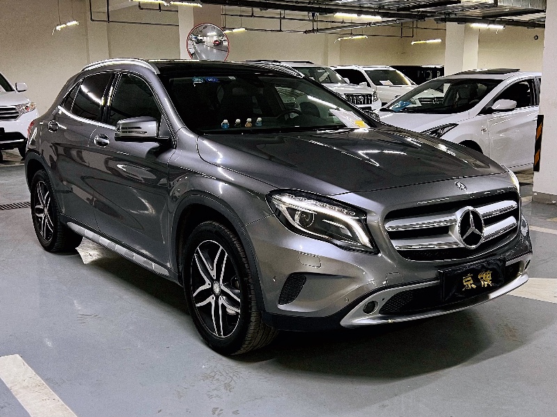 北京16年奔驰GLA3
