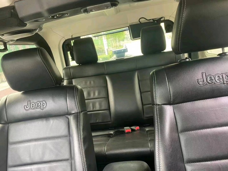 鄂州13年Jeep牧馬人6