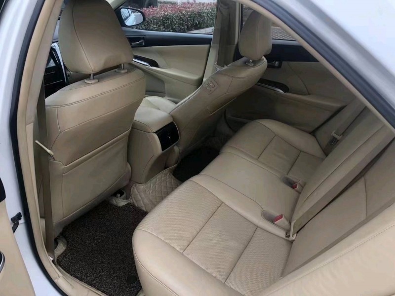 徐州16年丰田凯美瑞6