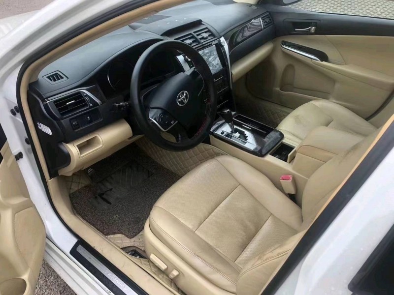 徐州16年丰田凯美瑞5