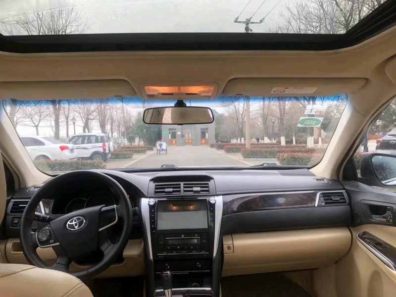 徐州16年丰田凯美瑞4