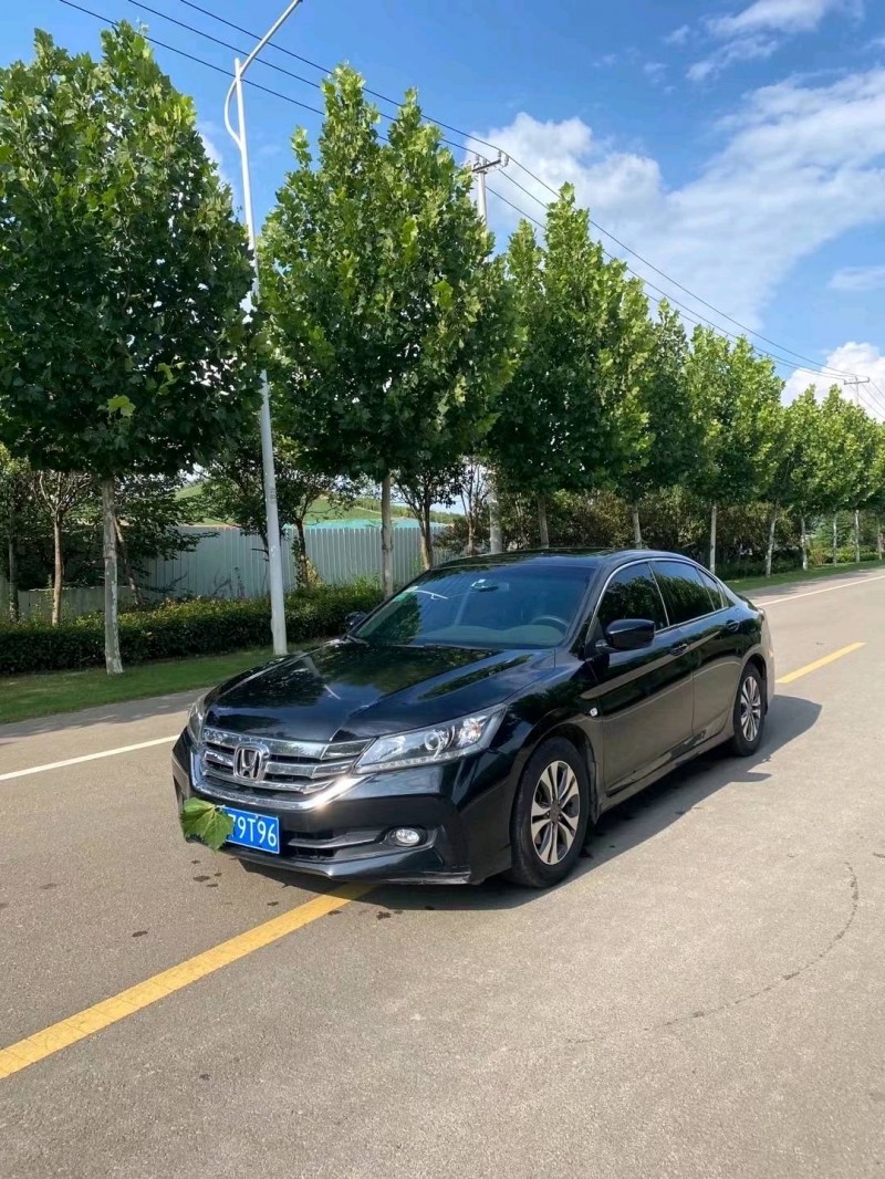 徐州15年本田雅阁7