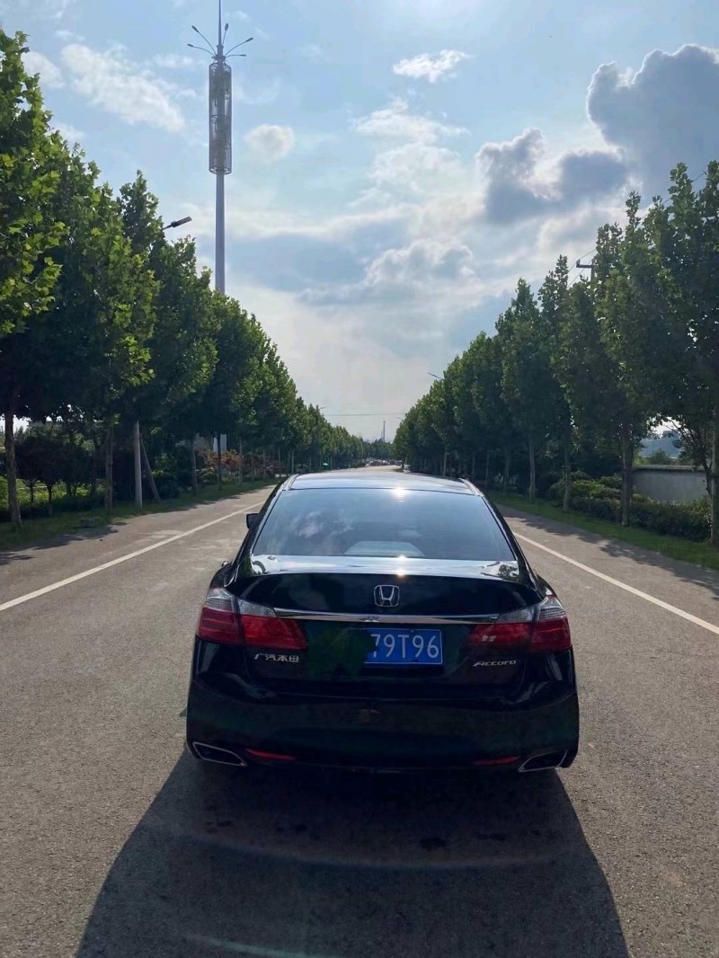 徐州15年本田雅阁1