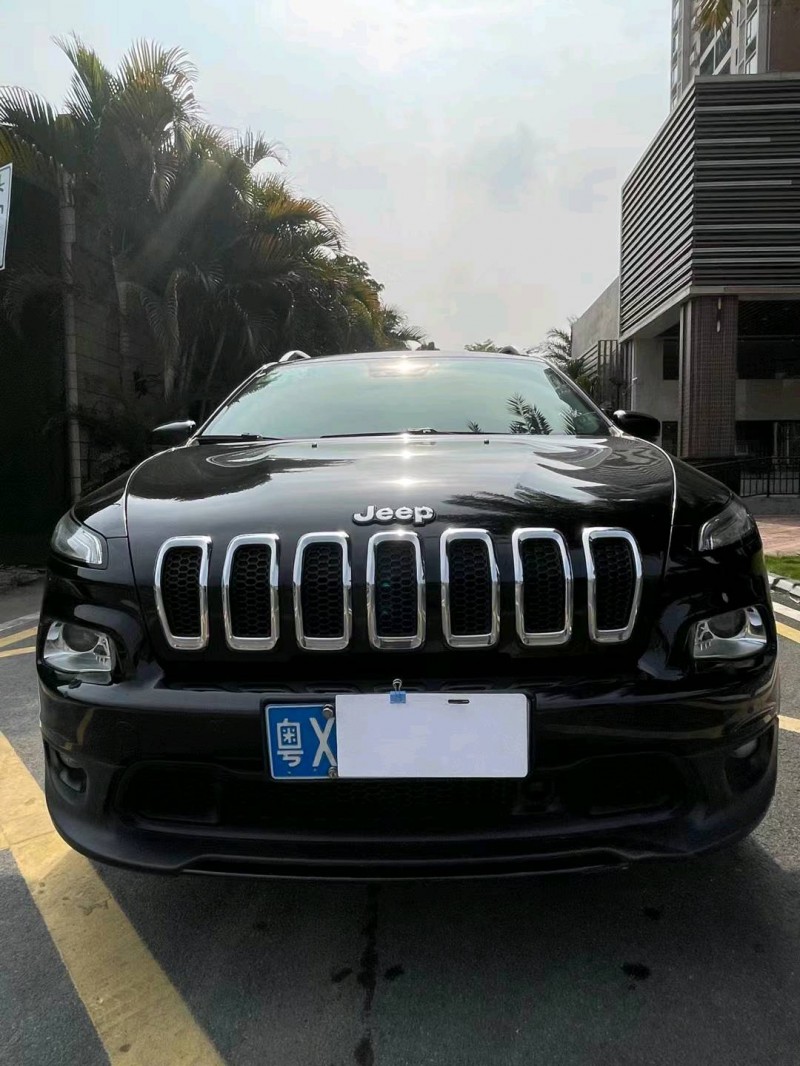 佛山15年Jeep自由光1