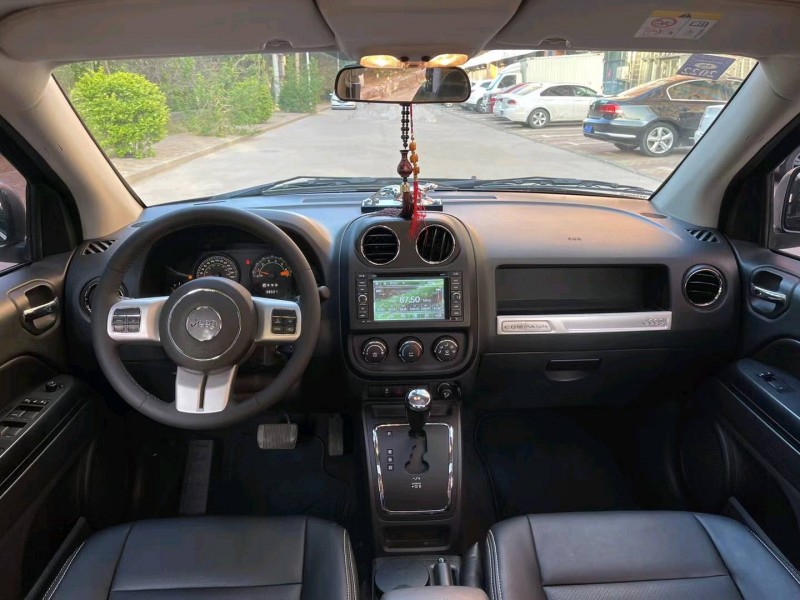 邢臺14年Jeep指南者3