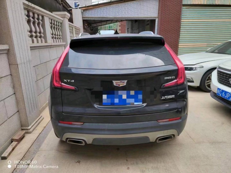泉州20年凱迪拉克XT42