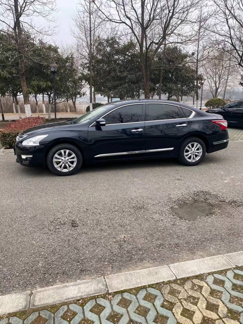徐州14年日產天籟3