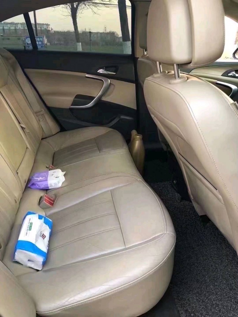 徐州13年别克君威6