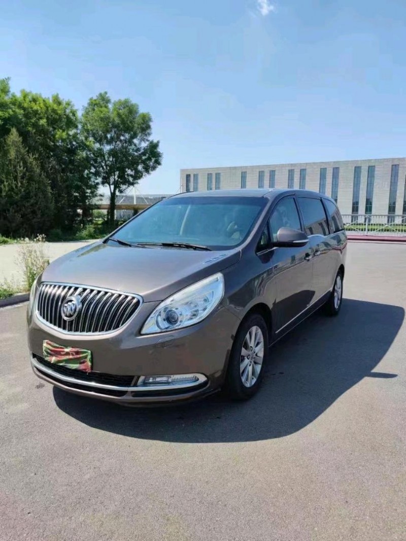 青岛15年别克GL82