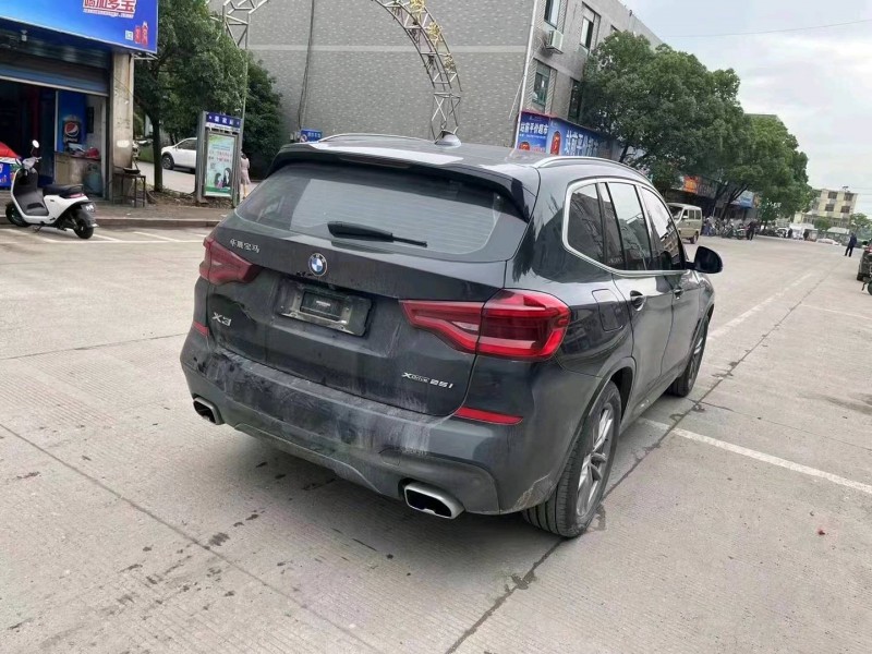 吉安21年寶馬X36