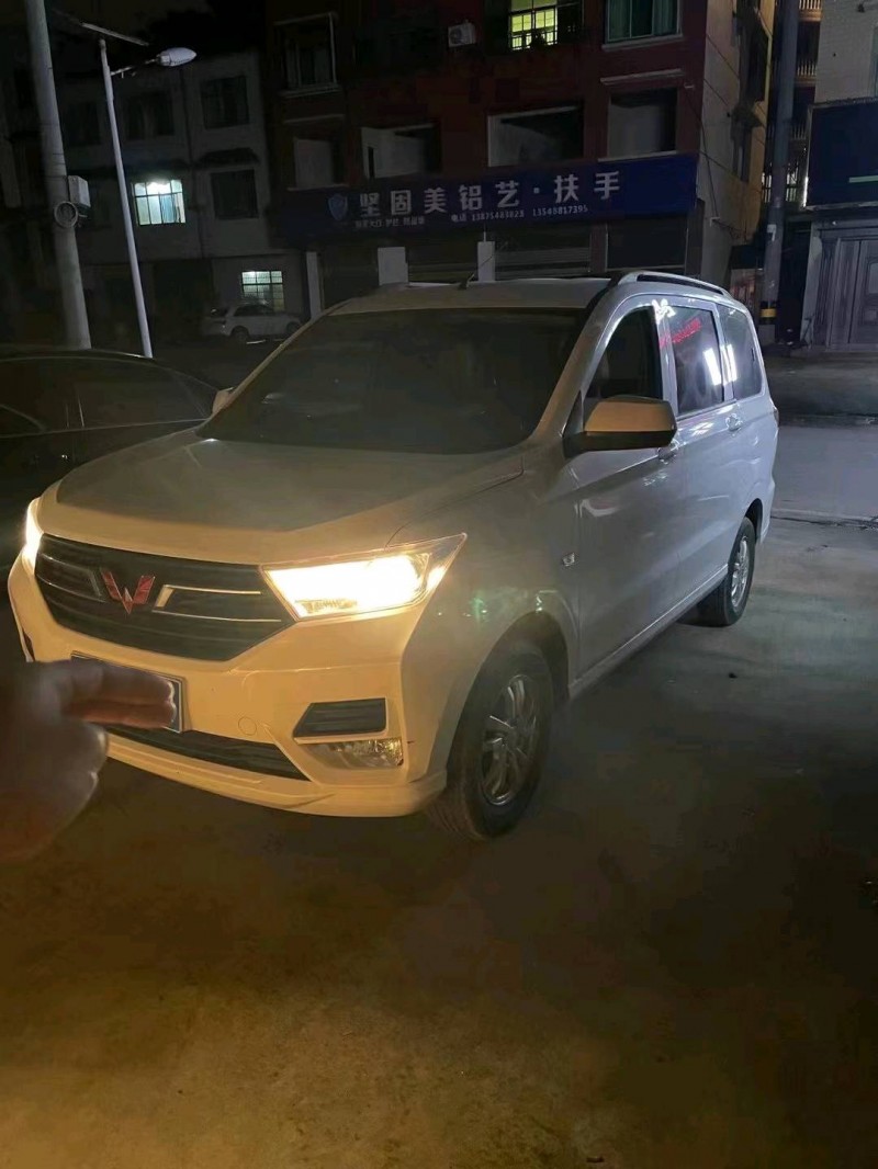 衡陽20年五菱汽車宏光4