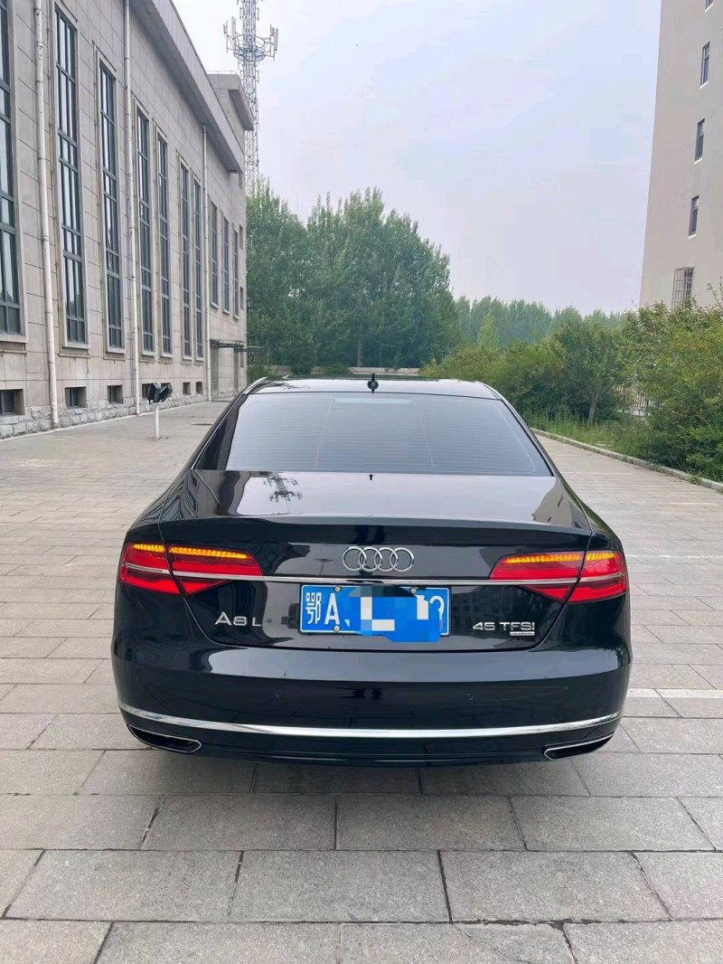 唐山16年奧迪A8L9
