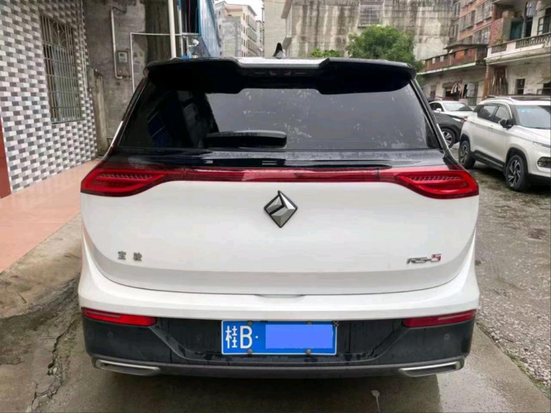 欽州20年寶駿RS51