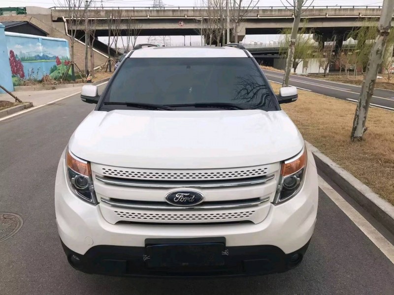 青岛14年福特探险者9