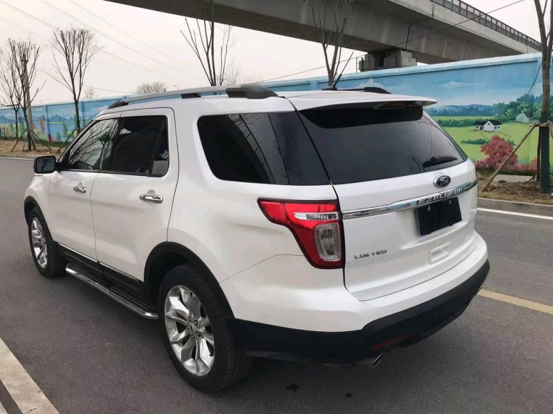 青岛14年福特探险者5