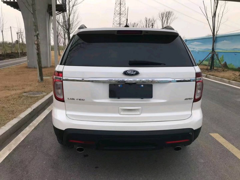 青岛14年福特探险者4