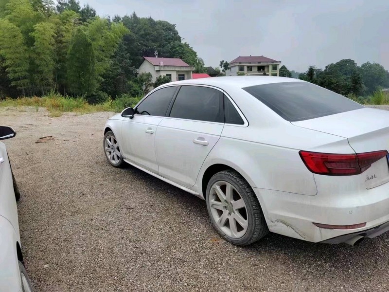 岳陽17年奧迪A4L3